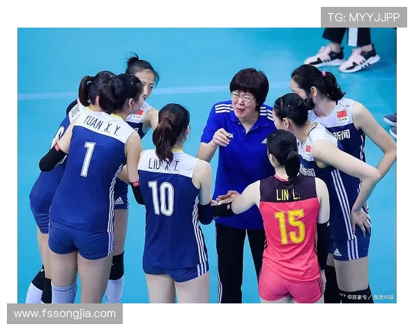 深圳排球队的团队协作与战术配合深度剖析与启示 深圳排球队的团队协作与战术配合深度剖析与启示