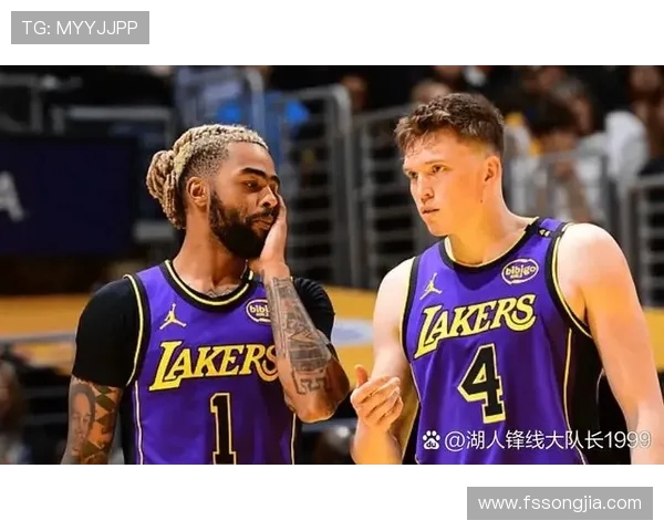 2014年雷霆与湖人激战回顾：经典对决与球星风采的精彩瞬间