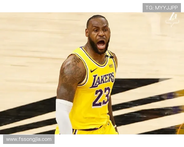 湖人勇士激战正酣最新对决揭示季后赛争夺新动态 湖人勇士激战正酣最新对决揭示季后赛争夺新动态