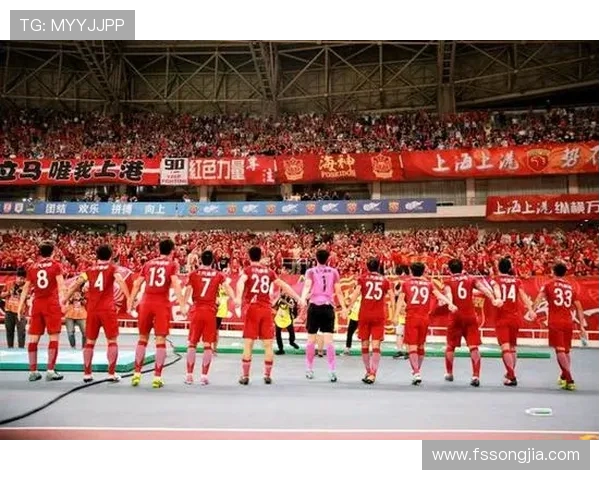 重庆对阵上港精彩集锦回顾赛场瞬间尽显足球魅力与激情