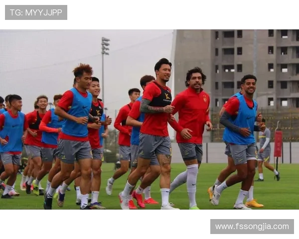 广州足球队近期状态深度解析与对比分析